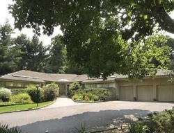 Pre-foreclosure in  VAN WYCK LN Huntington, NY 11743