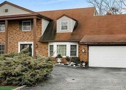 Pre-foreclosure Listing in GREENBRIER AVE FARMINGVILLE, NY 11738