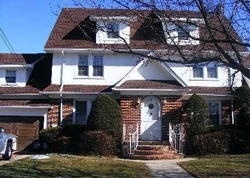Pre-foreclosure Listing in ABRAMS PL LYNBROOK, NY 11563