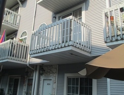 Pre-foreclosure in  COUNTRY DR E Staten Island, NY 10314