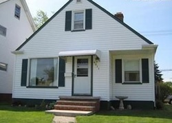 Pre-foreclosure in  PELHAM DR Cleveland, OH 44129