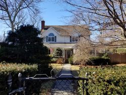 Pre-foreclosure Listing in WASHINGTON AVE SAINT JAMES, NY 11780