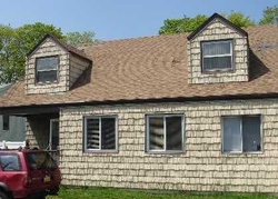 Pre-foreclosure in  DOWSING AVE Bay Shore, NY 11706
