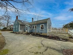  N Main St, Middleboro MA