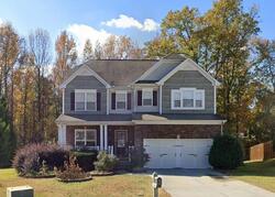 Pre-foreclosure in  CROWFLOCK CT Simpsonville, SC 29680