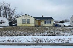 Pre-foreclosure in  TEMPLETON RD Columbus, OH 43209