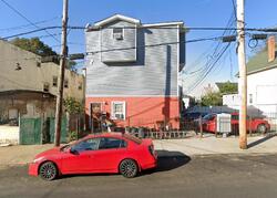 Pre-foreclosure in  POST AVE Staten Island, NY 10310