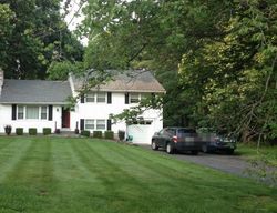 Pre-foreclosure in  LINDABURY AVE Bernardsville, NJ 07924