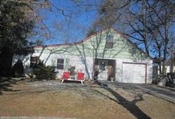 Pre-foreclosure in  HILLBERRY CIR Holbrook, NY 11741