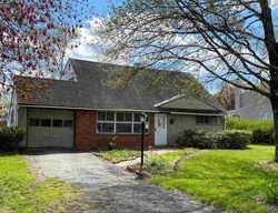 Pre-foreclosure Listing in JUMPING BROOK LN KINGSTON, NY 12401