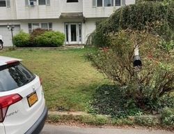  Harrisburg St, Bay Shore NY