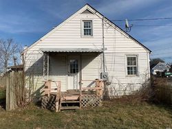 Pre-foreclosure Listing in TRAFALGAR DR SHIRLEY, NY 11967