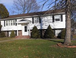 Pre-foreclosure in  CLINTONWOOD DR New Windsor, NY 12553