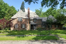  Cleviden Rd, Cleveland OH