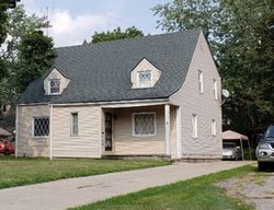 Pre-foreclosure in  MINEOLA AVE Akron, OH 44320