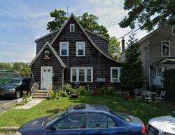 Pre-foreclosure in  YELLOWSTONE AVE White Plains, NY 10607