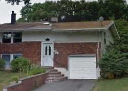 Pre-foreclosure Listing in SPLIT CEDAR DR ISLANDIA, NY 11749