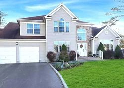 Pre-foreclosure in  HORSTEAD CT Yaphank, NY 11980
