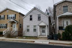 Pre-foreclosure Listing in 3RD ST SECAUCUS, NJ 07094