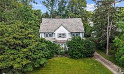Pre-foreclosure in  E KINGS HWY Audubon, NJ 08106