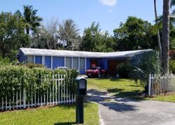 Pre-foreclosure Listing in SE GERALDINE ST STUART, FL 34997