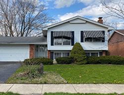 Pre-foreclosure in  CHAYES PARK DR Homewood, IL 60430
