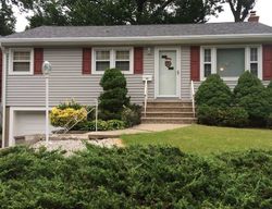 Pre-foreclosure Listing in LINDEN RD WAYNE, NJ 07470