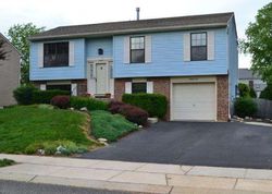 Pre-foreclosure in  BERWICK LN Sicklerville, NJ 08081