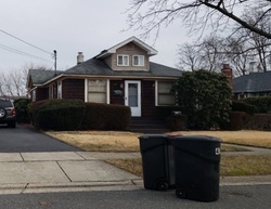  Cedar Ave, Farmingdale NY
