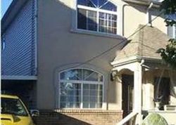 Pre-foreclosure in  SHARROTTS RD Staten Island, NY 10309