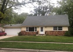 Pre-foreclosure in  FAIRWOOD DR Elgin, IL 60123