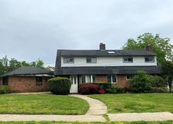 Pre-foreclosure in  WINDING LN Levittown, NY 11756