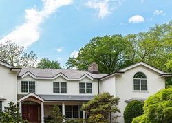 Pre-foreclosure in  LEATHERSTOCKING LN Scarsdale, NY 10583