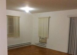 Pre-foreclosure Listing in WOODLAND HILLS RD WHITE PLAINS, NY 10603