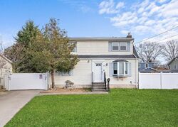 Pre-foreclosure in  EAST CT Bethpage, NY 11714