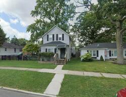 Pre-foreclosure in  SINGER AVE Lemont, IL 60439