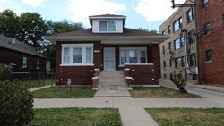 Pre-foreclosure in  S RIDGELAND AVE Chicago, IL 60617