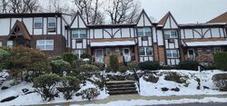 Pre-foreclosure in  PARKSIDE DR Suffern, NY 10901