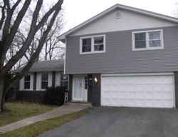 Pre-foreclosure in  CHAYES PARK DR Homewood, IL 60430