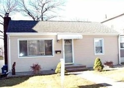 Pre-foreclosure Listing in 5TH ST RIDGEFIELD PARK, NJ 07660