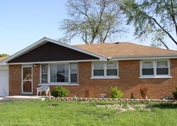 Pre-foreclosure in  W 74TH ST Bridgeview, IL 60455