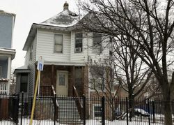 Pre-foreclosure in  N CENTRAL PARK AVE Chicago, IL 60647