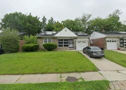 Pre-foreclosure in  LYNNEWOOD RD Philadelphia, PA 19150