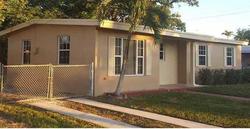 Pre-foreclosure in  SW 112TH CT Miami, FL 33165