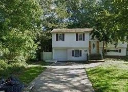 Pre-foreclosure Listing in COCOANUT ST BRENTWOOD, NY 11717