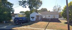 Pre-foreclosure in  NOEL CT Merrick, NY 11566