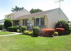 Pre-foreclosure in  ANDERSON AVE Franklin Square, NY 11010