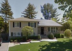 Pre-foreclosure Listing in DUNCAN LN HUNTINGTON, NY 11743