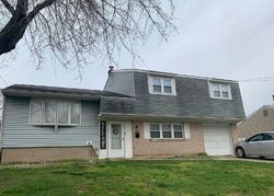 Pre-foreclosure in  LAFAYETTE RD Beverly, NJ 08010