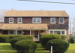  N Durkee Ln, Patchogue NY